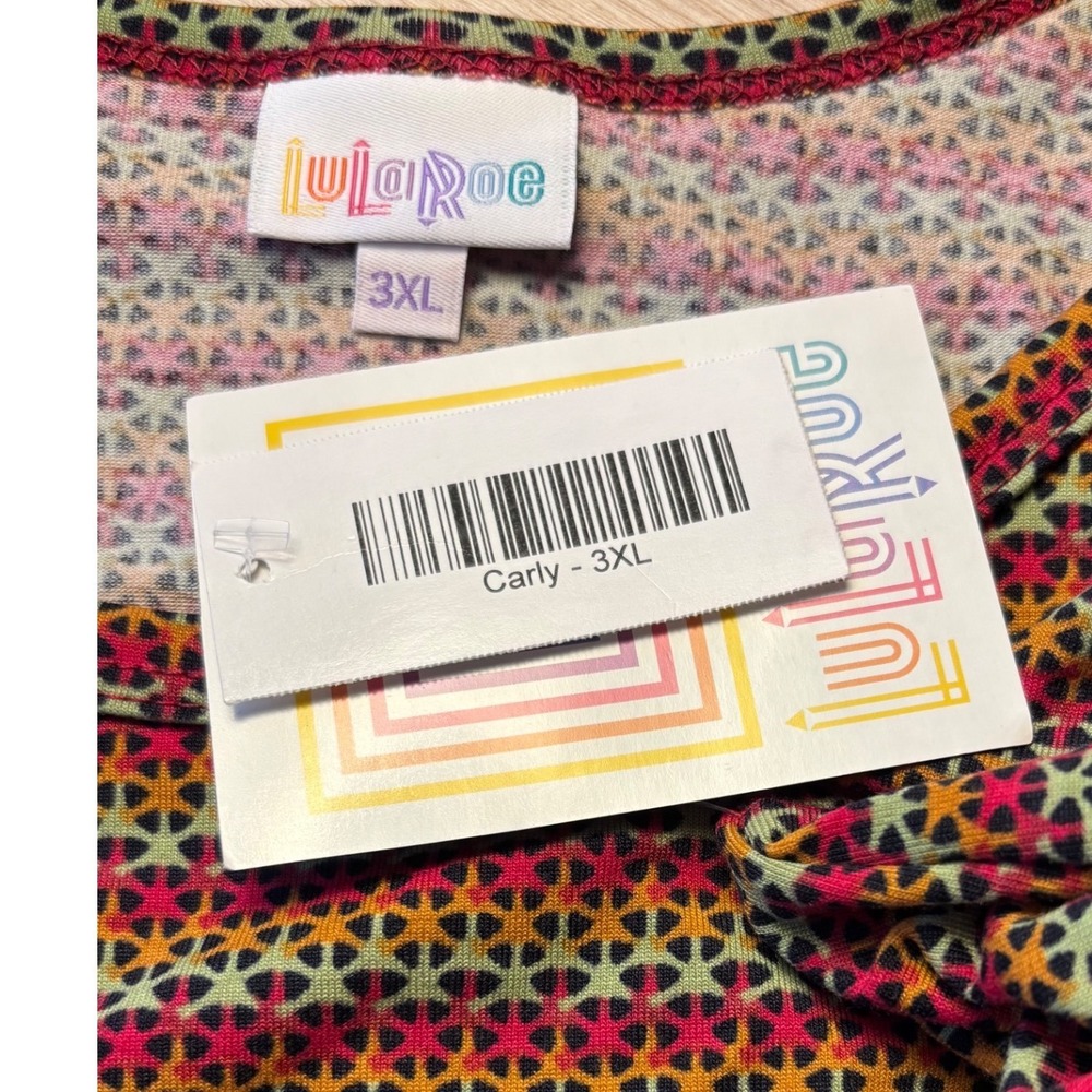 LuLaRoe Womens Dress Size 3XL Carly Black Geometric Stripes 3X Made in USA NWT - Picture 4 of 5